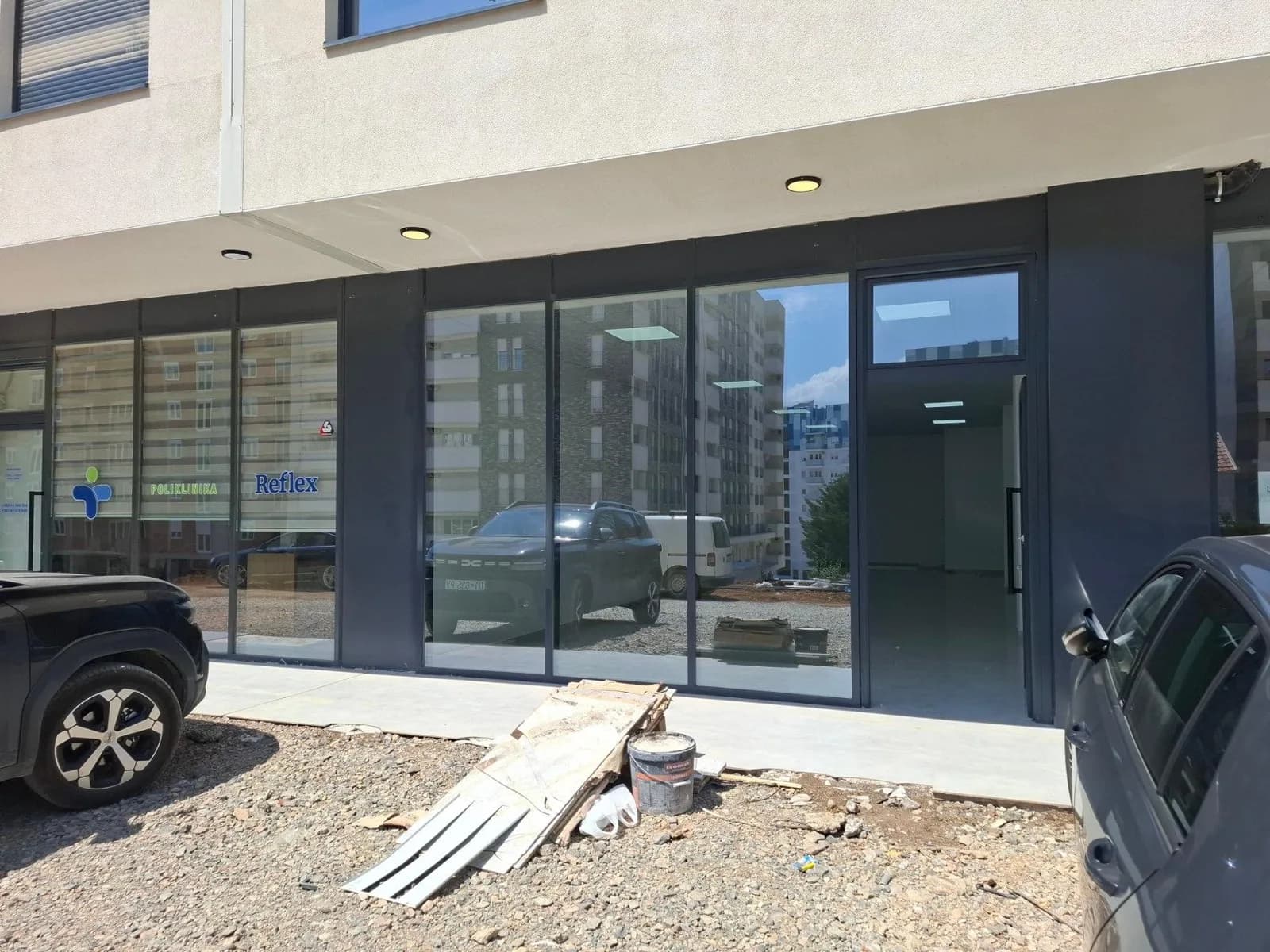 Lokal 84,8 m2 me qira në Prishtinë, Mati 1 — foto 2 nga 12