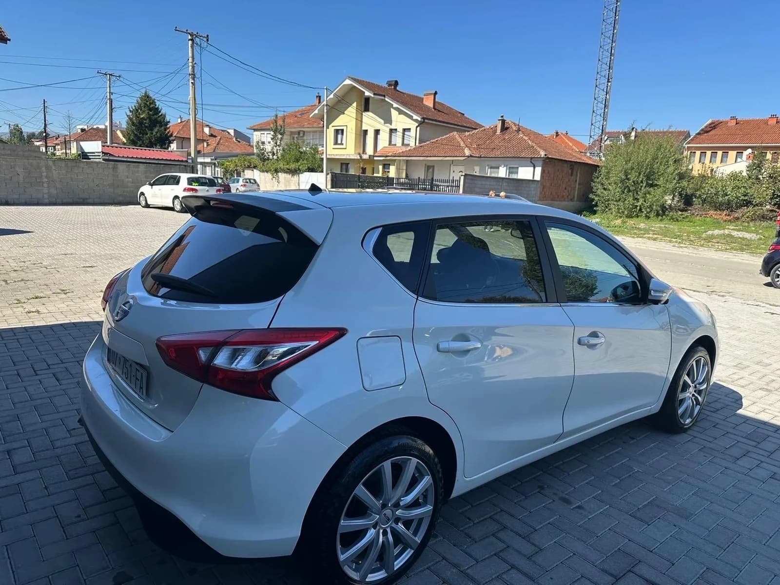 Nissan Pulsar 1.2 Benzinë — foto 2 nga 7