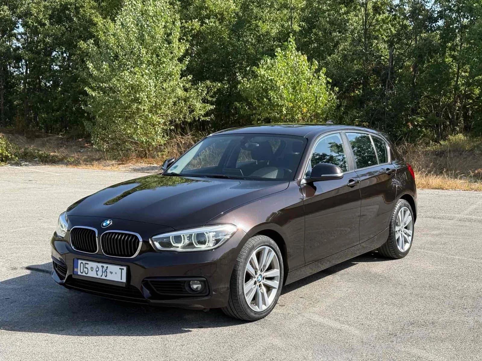BMW 120D 2016 — foto 1 nga 8