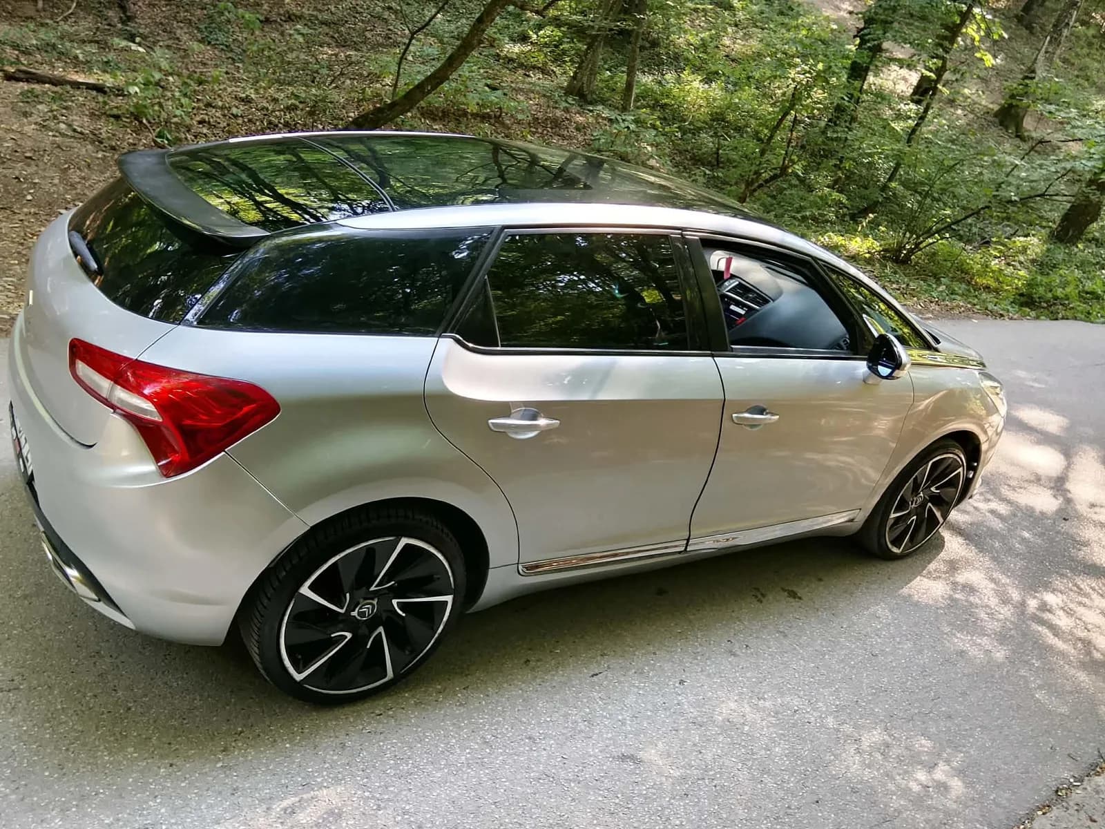 Shes Citroën DS5 1.6 HDi — foto 1 nga 8