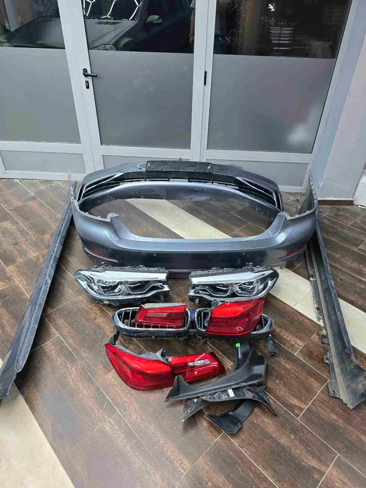 BMW Seria 5 G30 Luxury Line — foto 1 nga 6