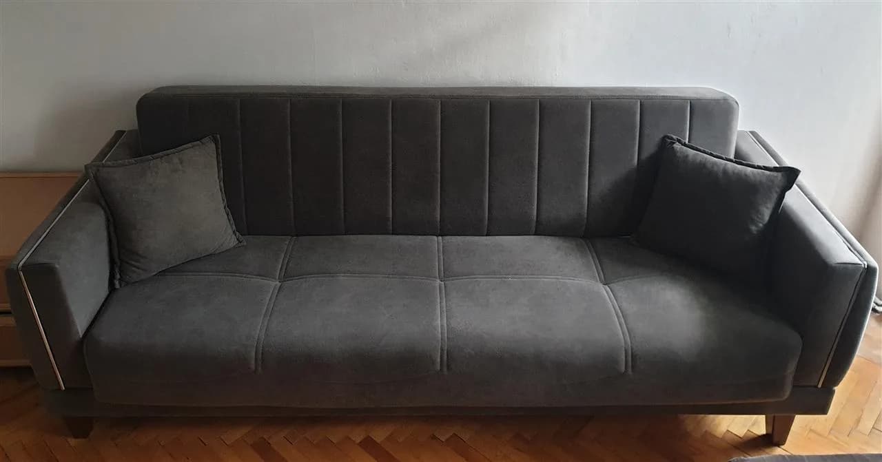 Shiten 2 divanë — foto 1 nga 4
