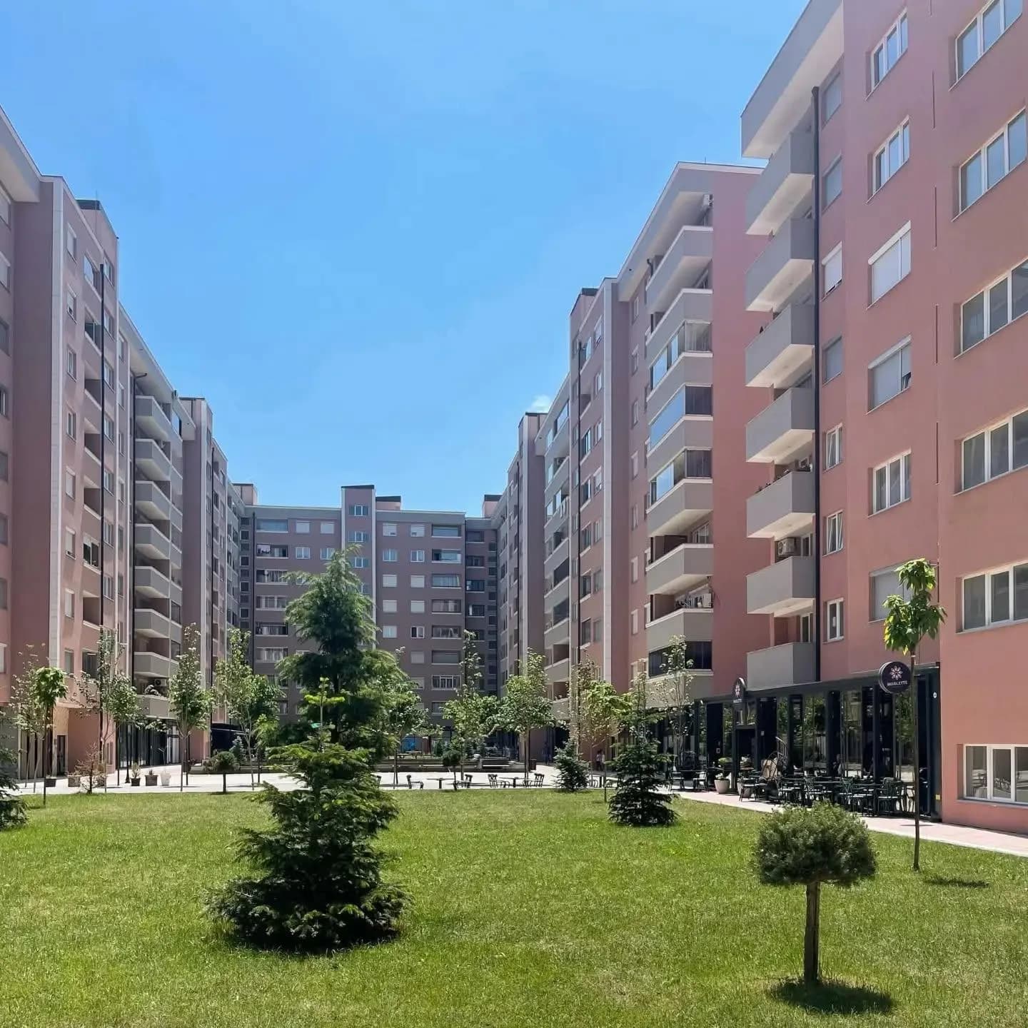 Shitet banesë 93.28 m2 në lagjen Eliza A, Fushë Kosovë — foto 1 nga 7