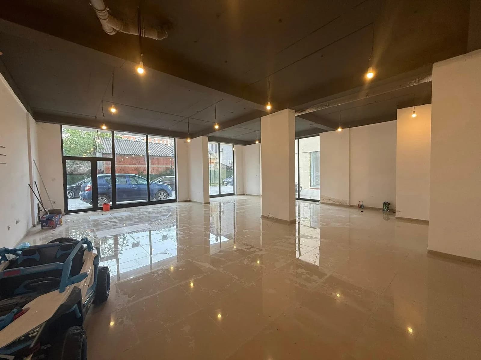 Lokal në shitje, 100.40 m², Fushë Kosovë — foto 2 nga 8