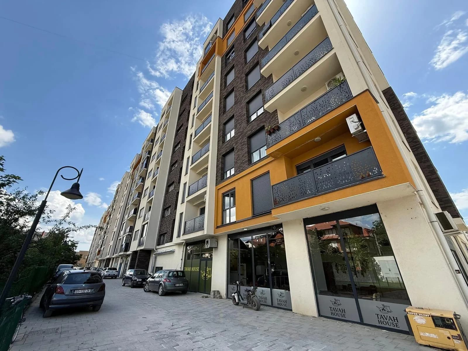 Lokal në shitje, 100.40 m², Fushë Kosovë — foto 1 nga 8