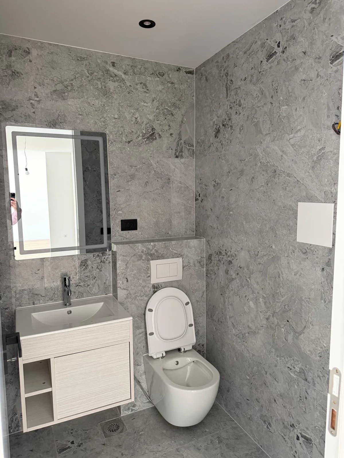 Banesë 2+1 me qira - Rruga A, Prishtinë — foto 2 nga 8