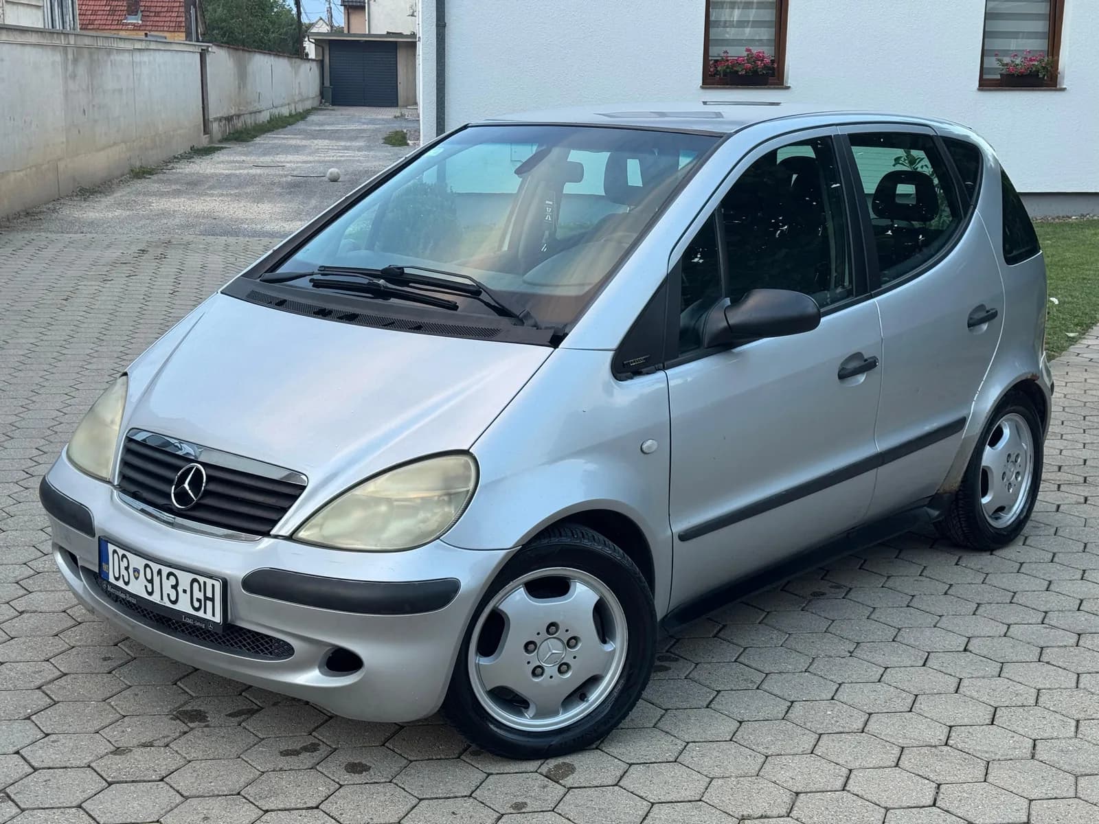 Mercedes-Benz A 170 CDI, Viti 2002 — foto 1 nga 10