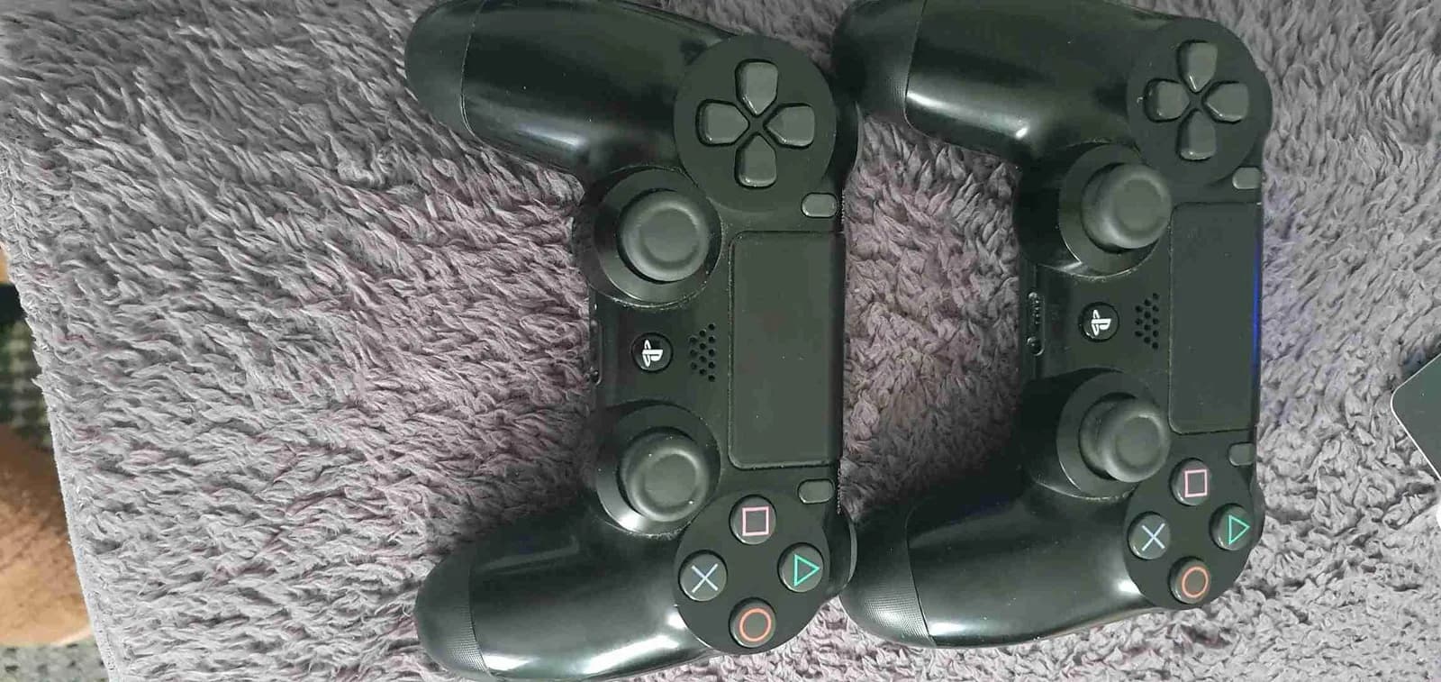 Sony PlayStation 4 Slim — foto 1 nga 8