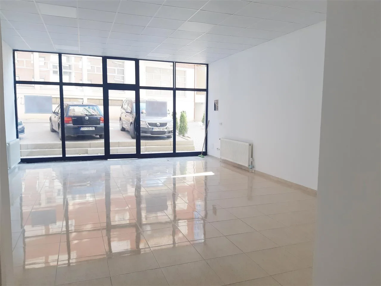 Shitet lokal 56 m², kati përdhes në Mati 1 — foto 1 nga 5
