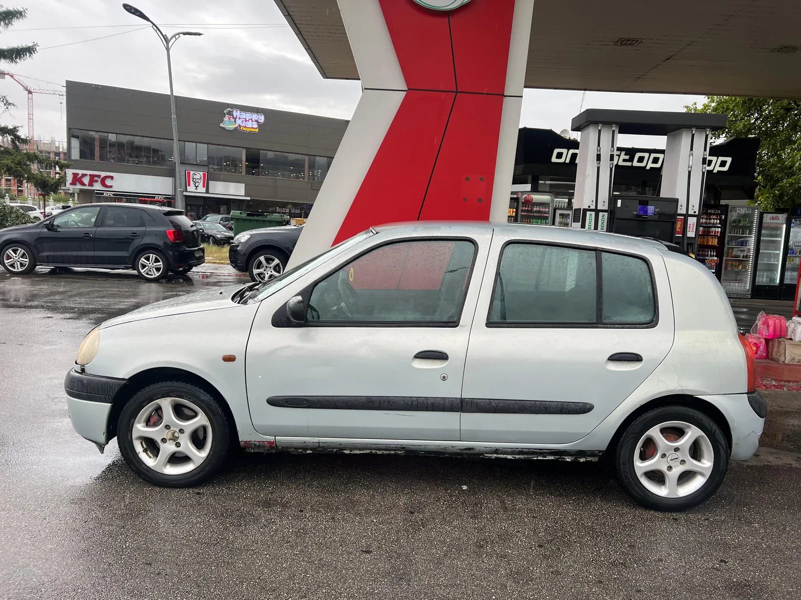 Renault Clio 1.4 Benzinë, 2001, RKS 1 vit — foto 2 nga 8