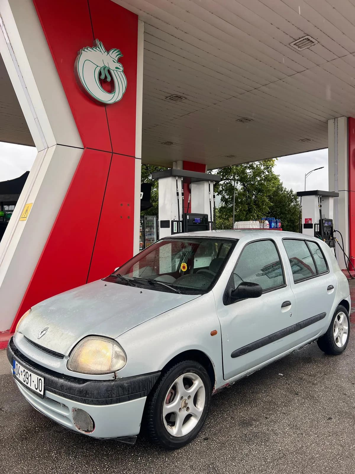 Renault Clio 1.4 Benzinë, 2001, RKS 1 vit — foto 1 nga 8
