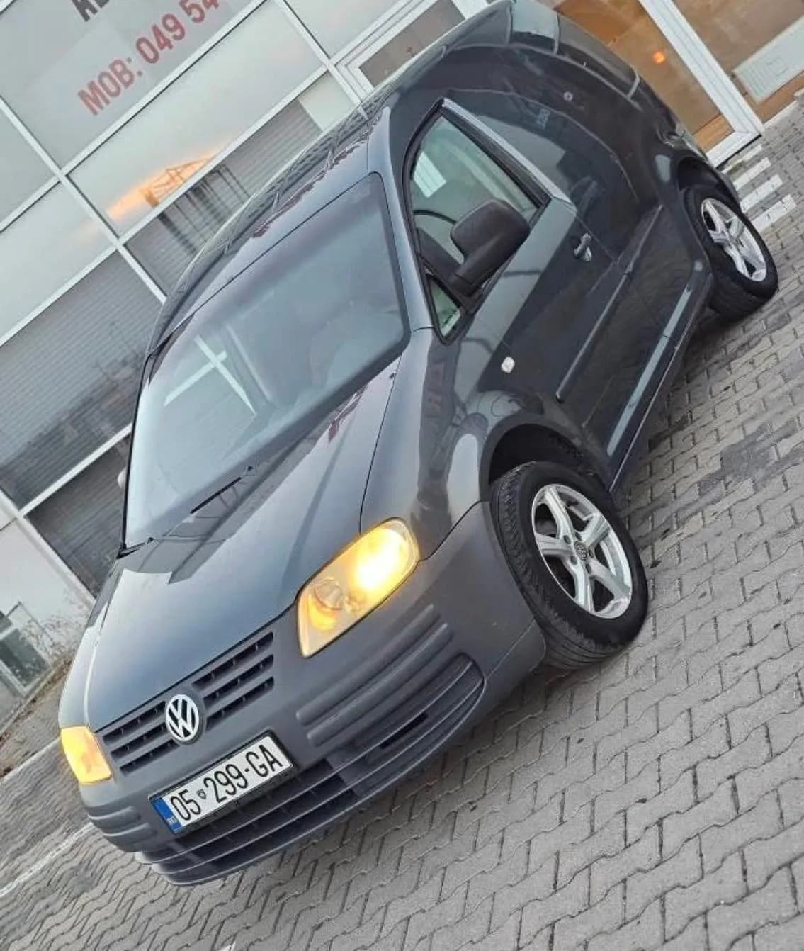 Caddy 1.9 TDI, Viti 2006 — foto 1 nga 8