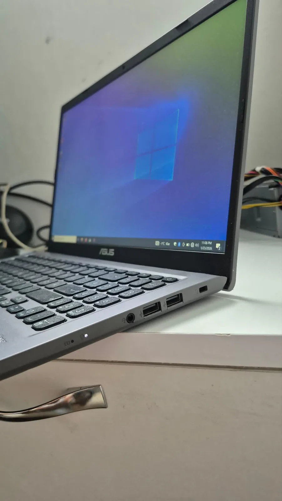 ASUS VivoBook 15 R565J, i5 gjenerata 10, 8 GB DDR4, 500 GB SSD M.2 — foto 2 nga 7
