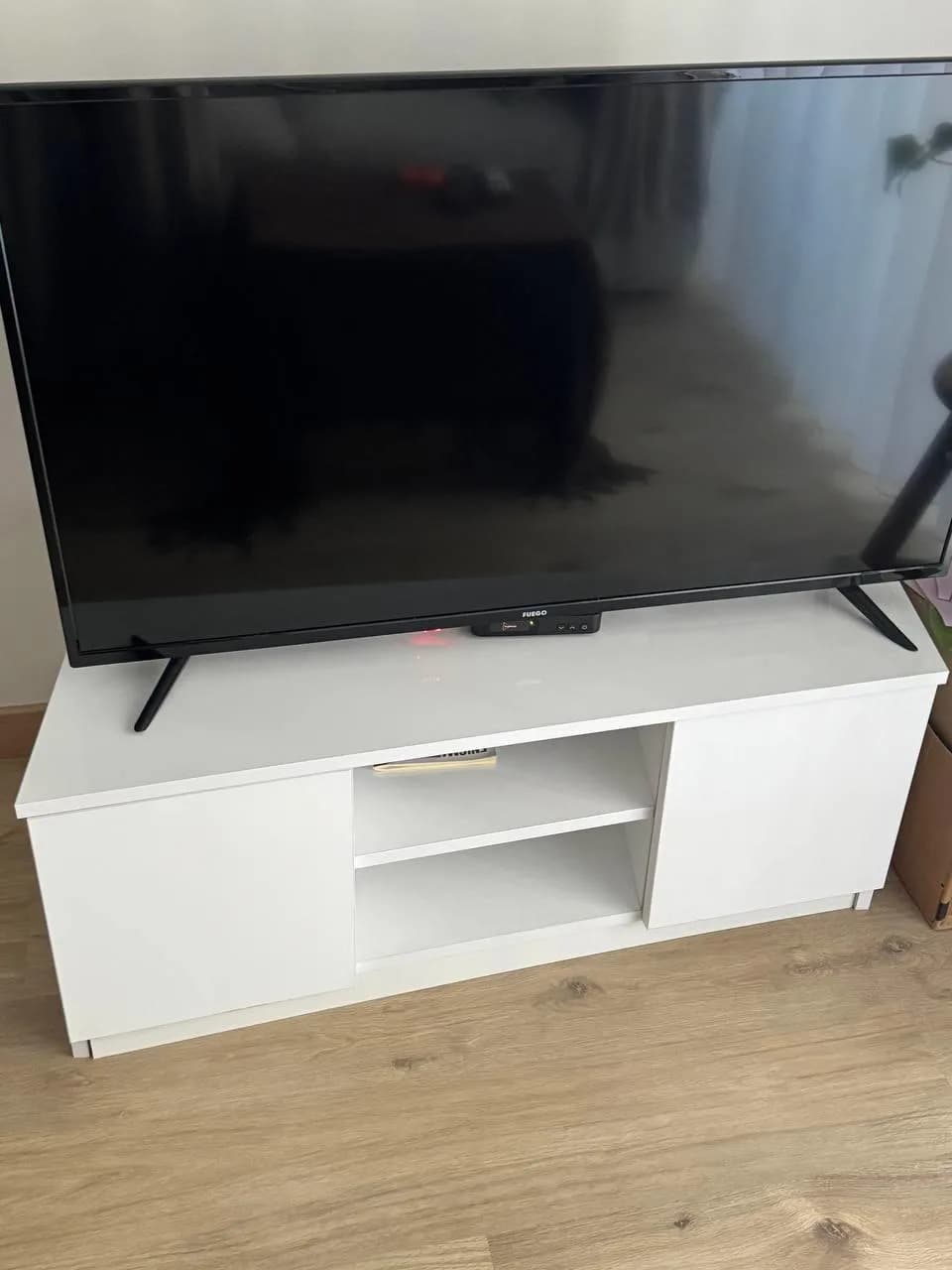 Komodinë për TV — foto 2 nga 3
