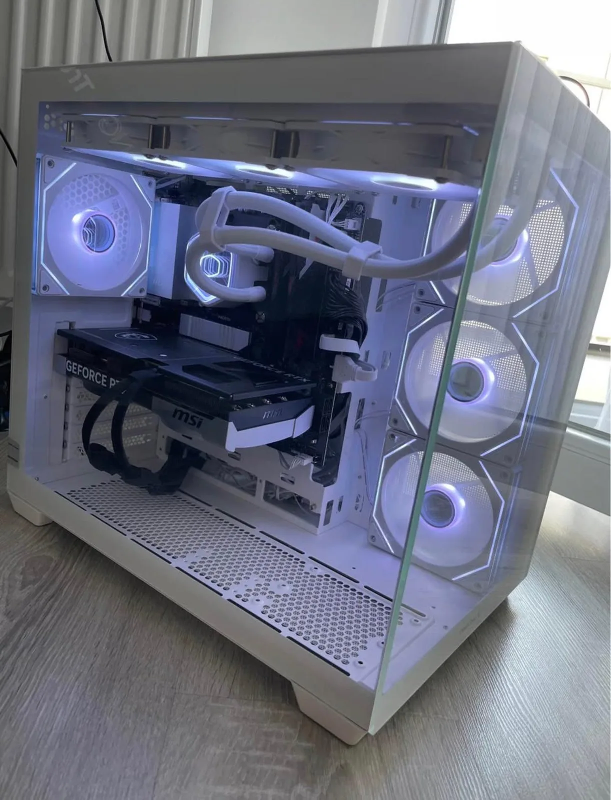 Gaming PC — foto 2 nga 3