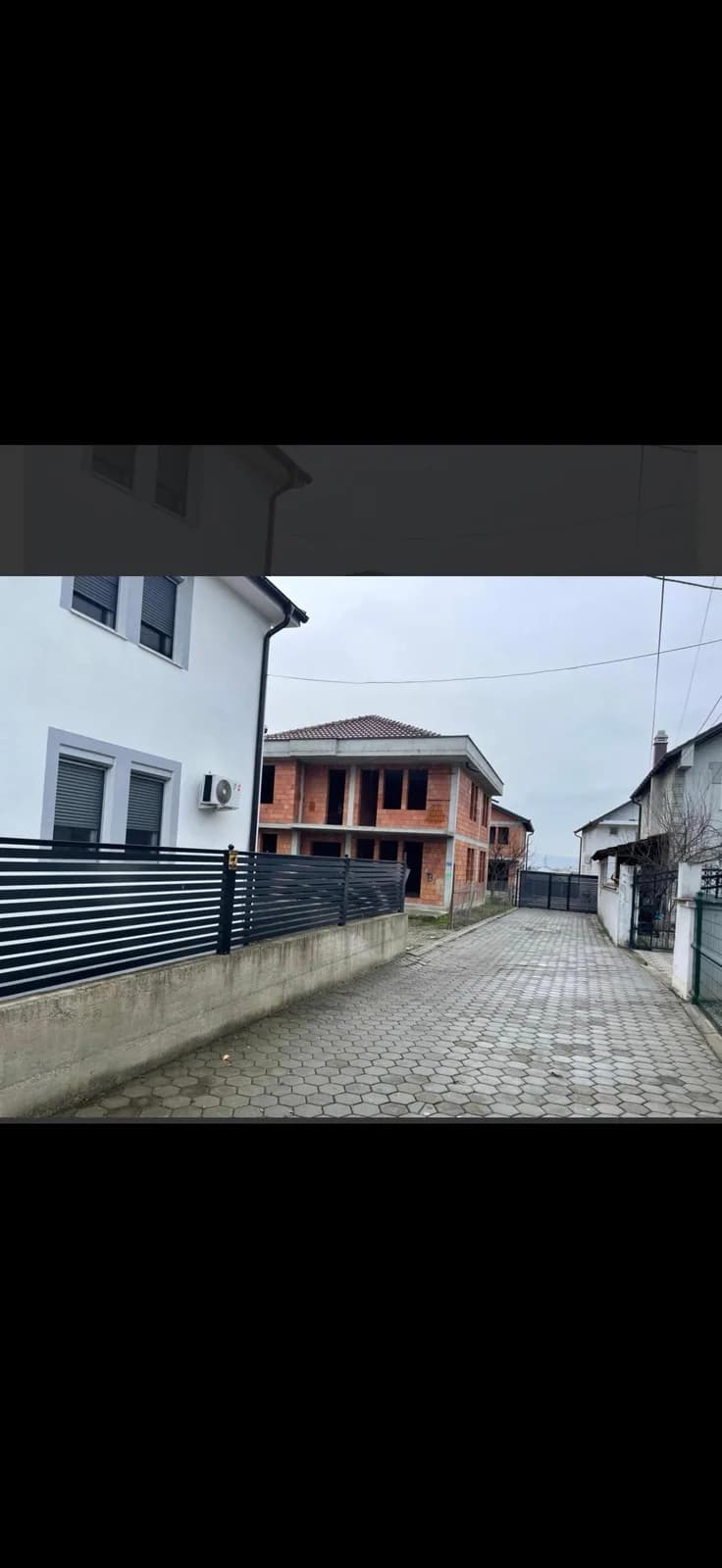 Shtëpi 260 m² në Prizren, me 3 ari tokë — foto 1 nga 11