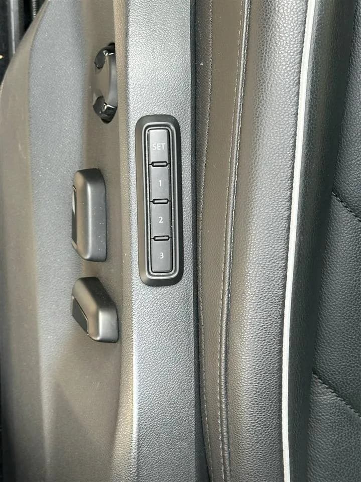 VW Tiguan 2.0 TDI DSG, 2018 — foto 2 nga 6