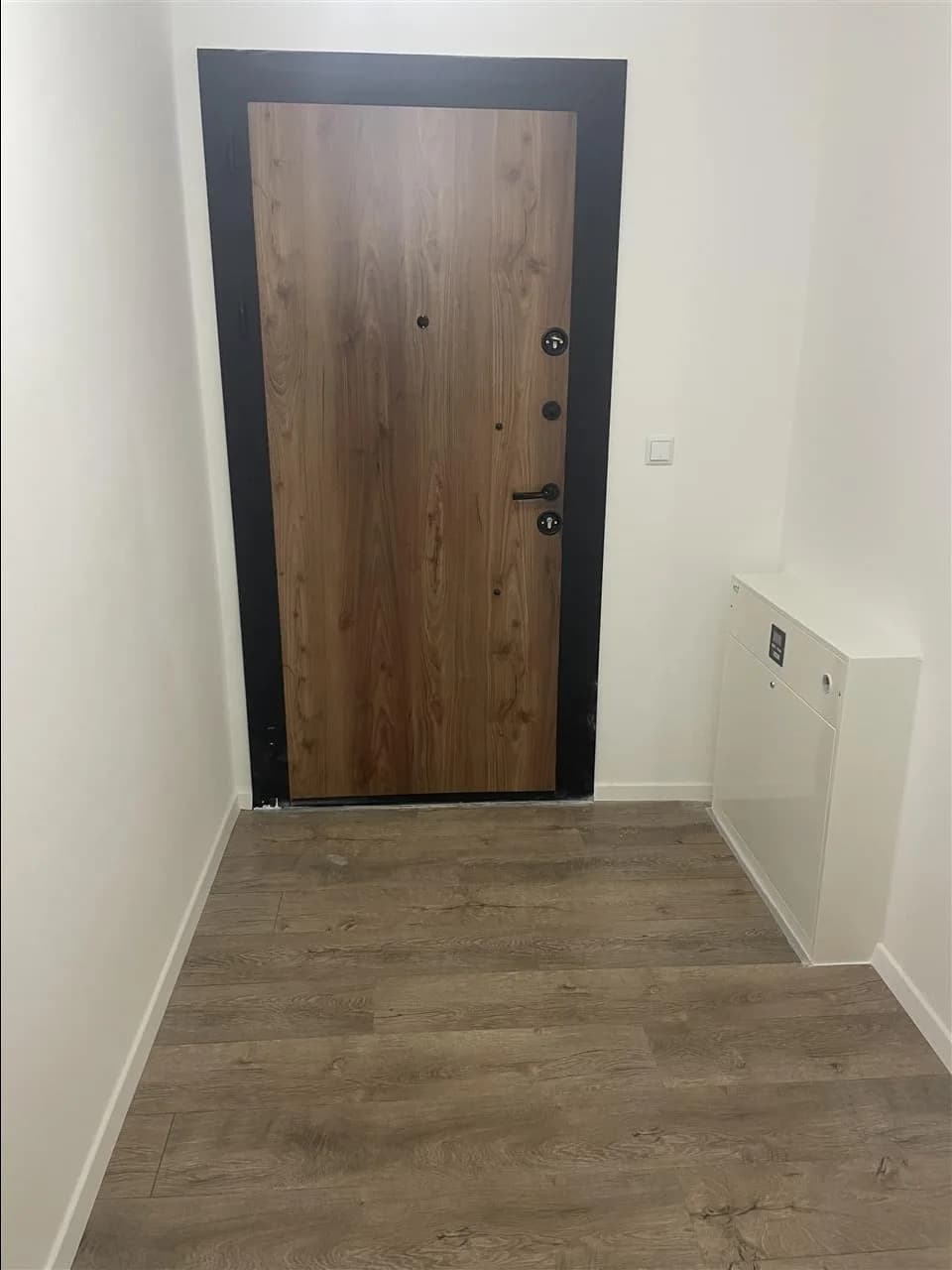 Banesë penthouse 3+1 me qira - Fushë Kosovë — foto 1 nga 10