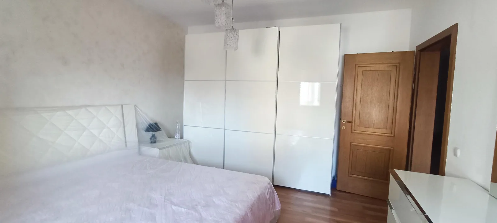 Shitet banesë 167 m² e mobiluar - në qendër të Vushtrrisë — foto 2 nga 6