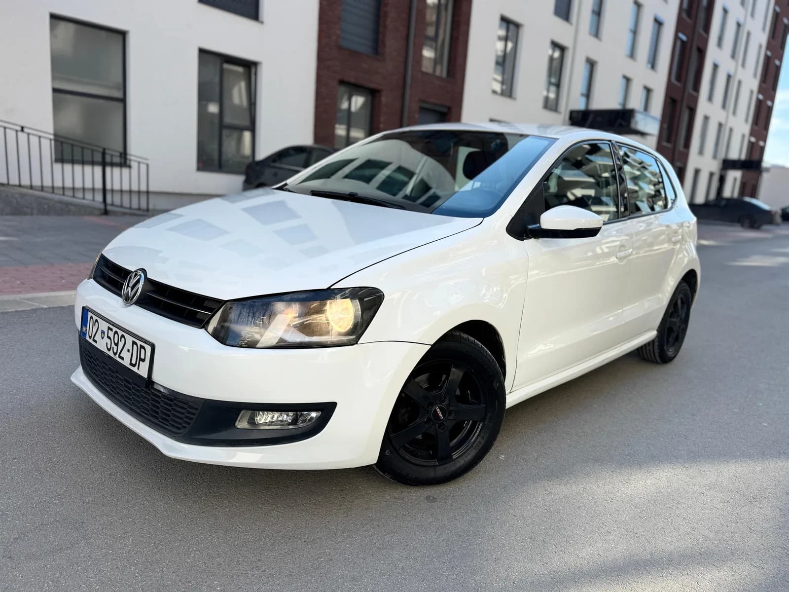 VW Polo 1.2 benzinë — foto 1 nga 12