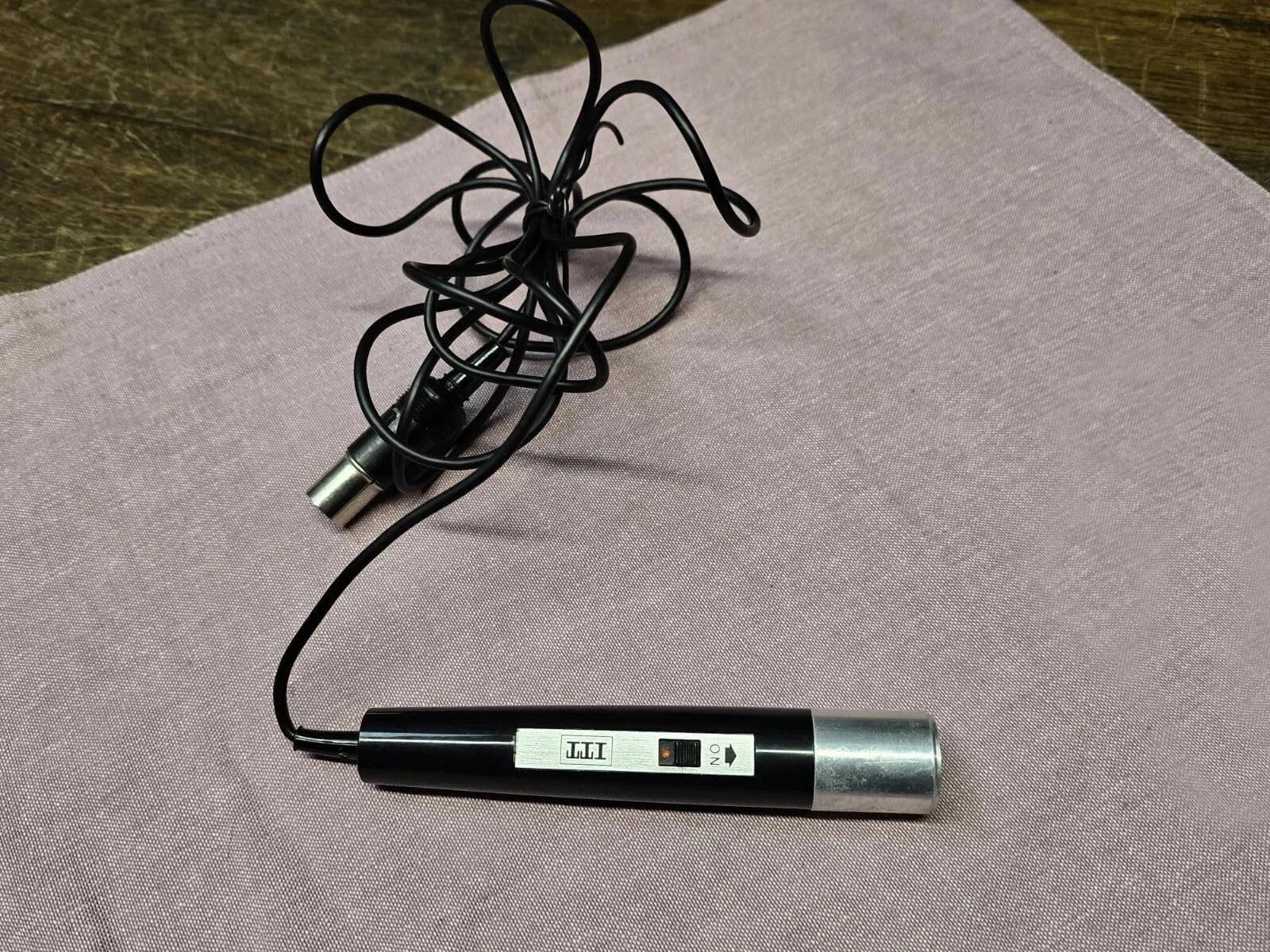 Mikrofon ITT OEM, viti 1970 — foto 2 nga 2