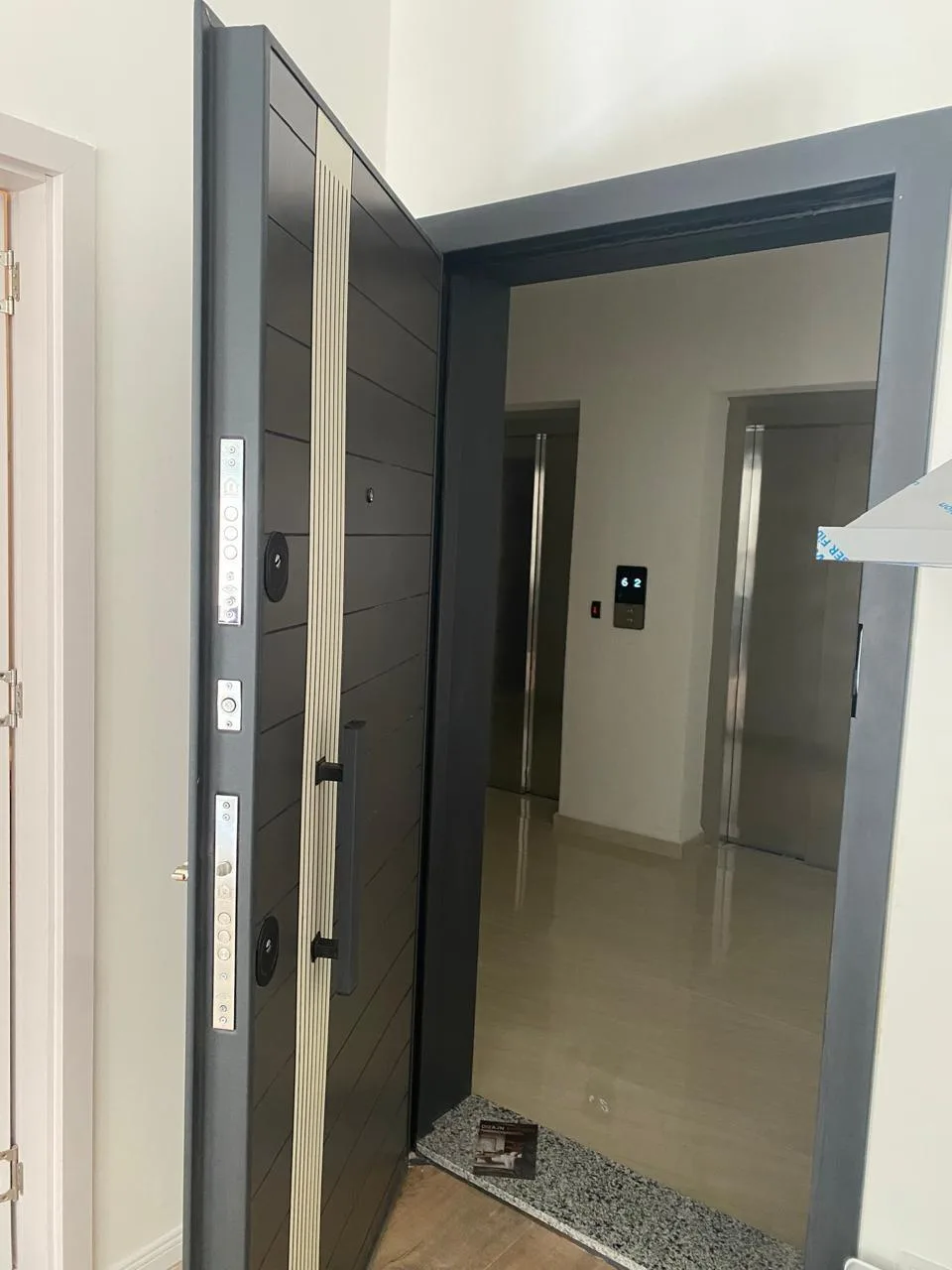 Banesë 60 m2 me qira në Rrugën C — foto 2 nga 7