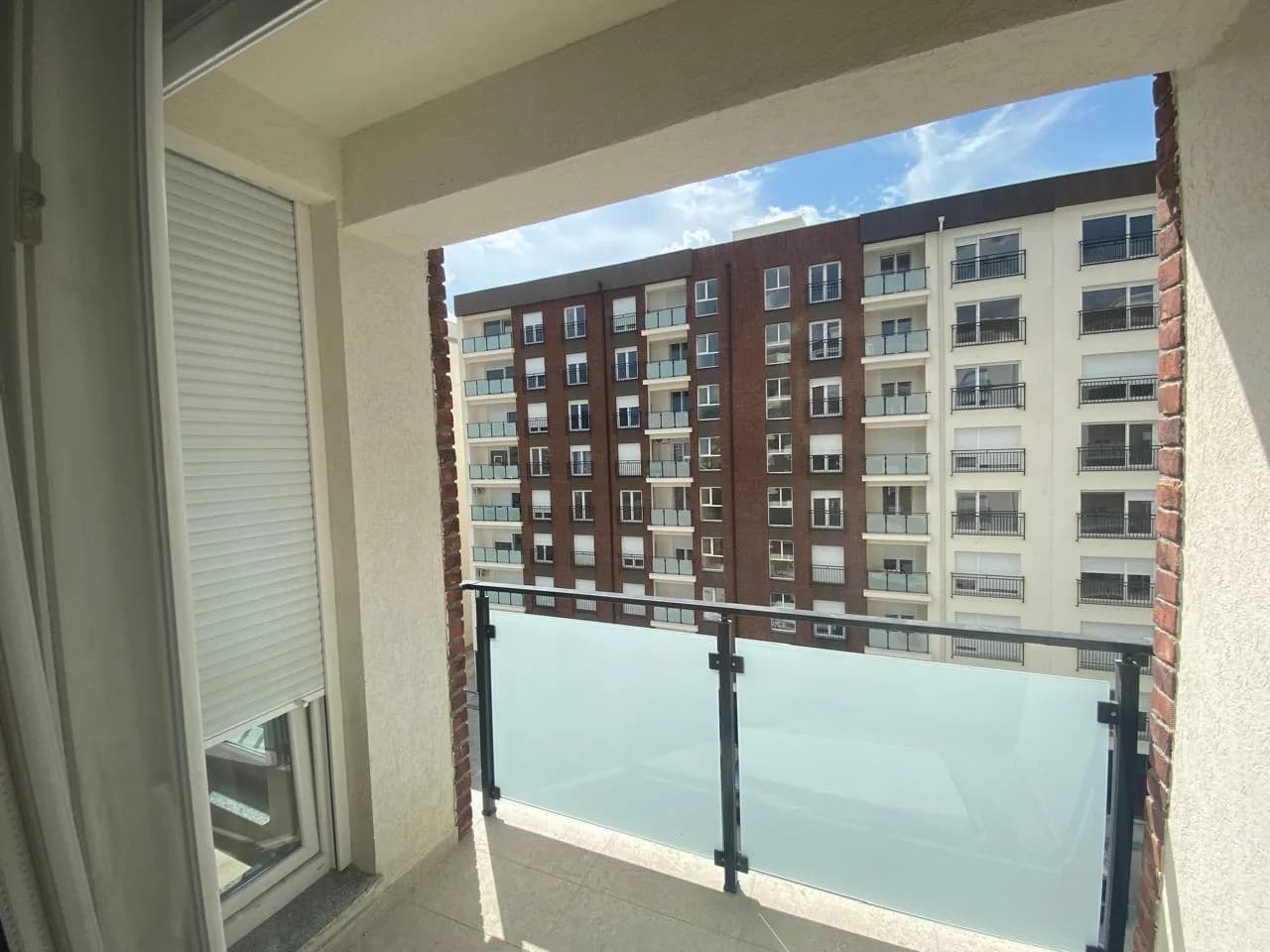 Banesë 60 m2 me qira në Rrugën C — foto 1 nga 7