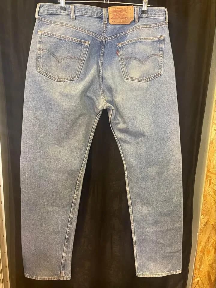 Xhinse Levi's 501, numër W40/L34 — foto 1 nga 6
