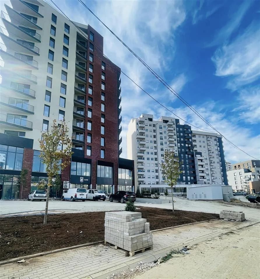 Banesë 1+1 me qira, mbrapa QKUK-së, Rruga A — foto 1 nga 7