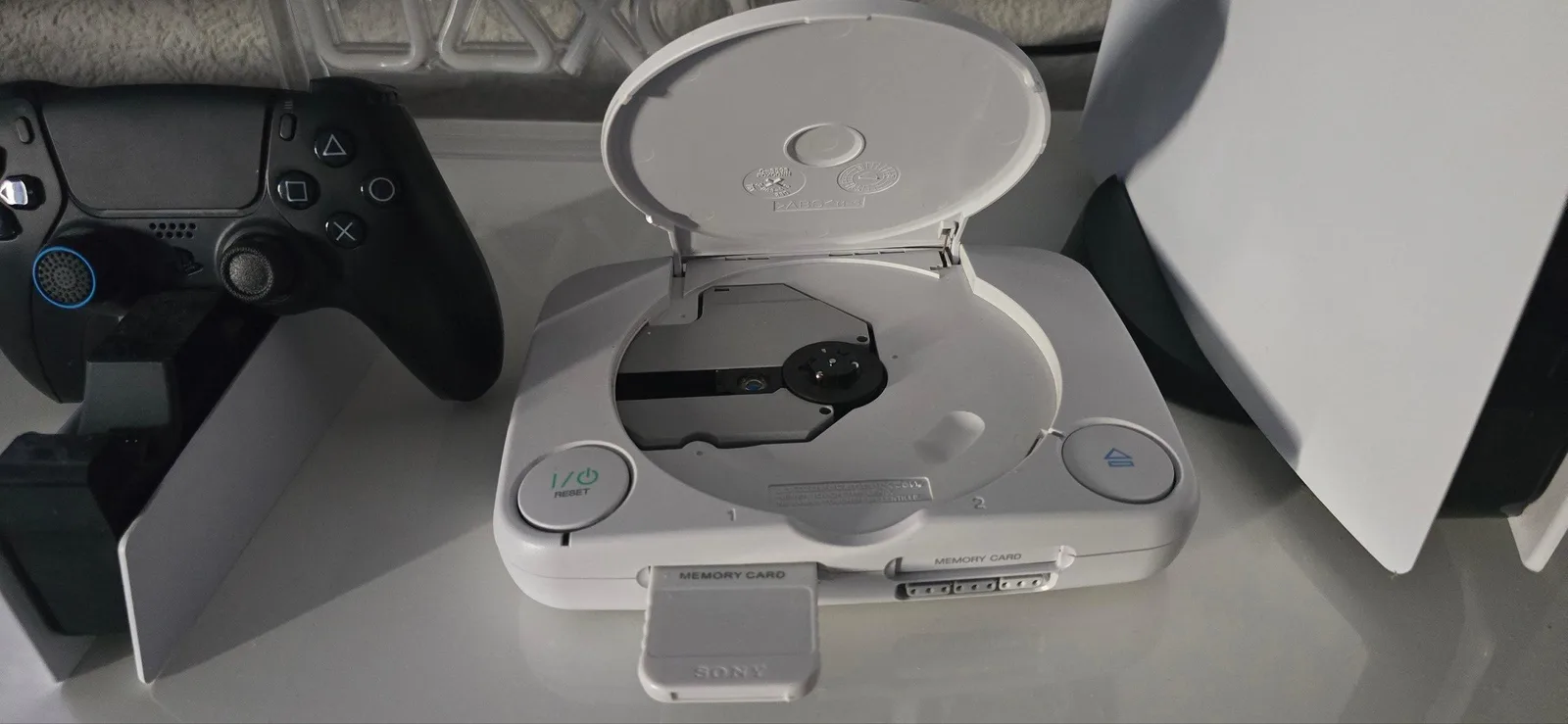 PS One Mini — foto 2 nga 2