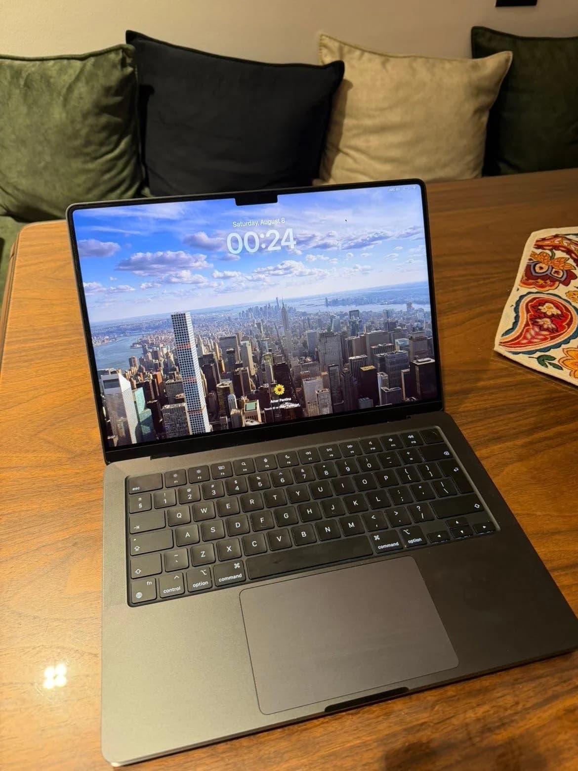 Apple MacBook Pro 14" M4, 16 GB, 512 GB SSD, 10-core GPU — foto 2 nga 2