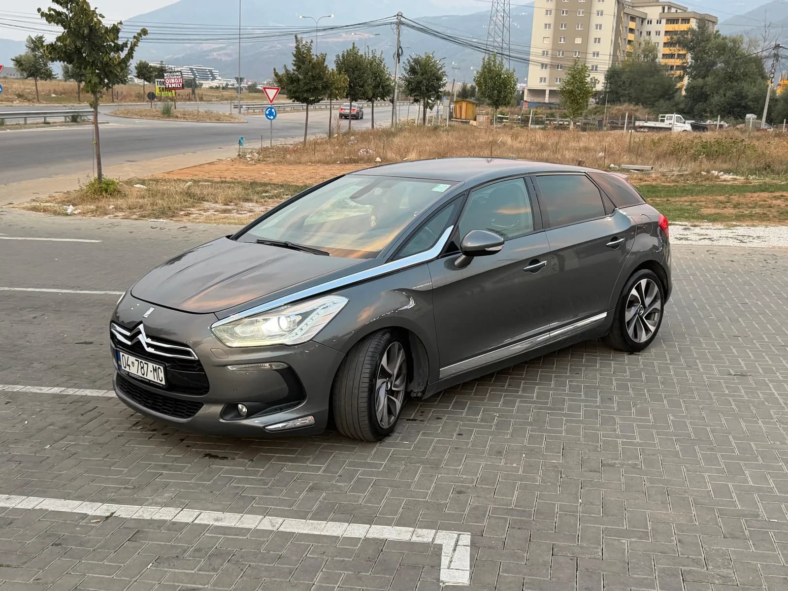 Citroën DS5 2012, 2.0, Naftë, Automatik — foto 1 nga 12