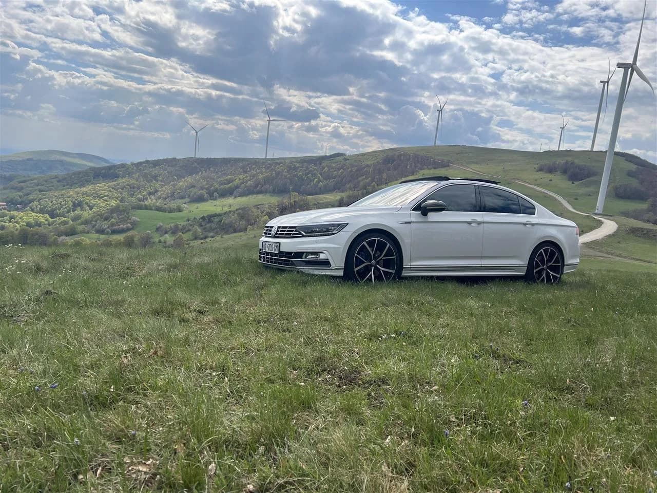 Volkswagen Passat B8 BiTDI, full ekstra — foto 2 nga 10