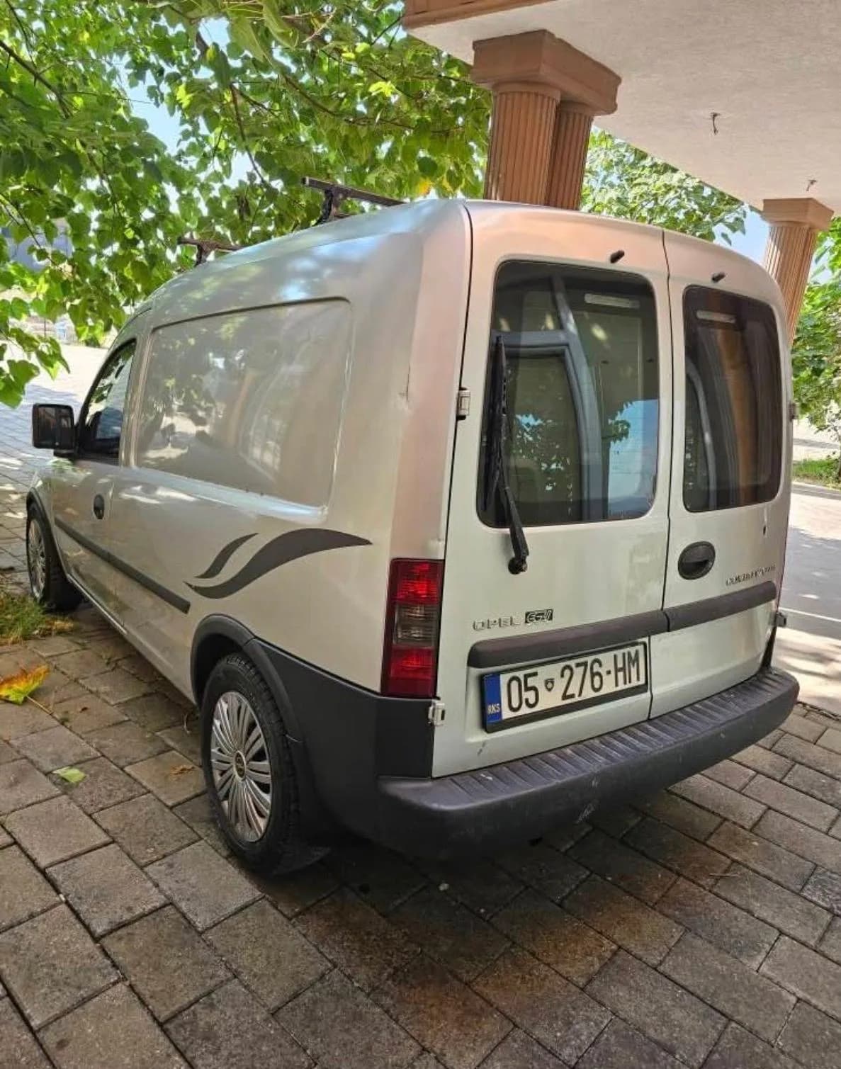 Opel Combo 1.7 CDTI, Viti 2009 — foto 2 nga 9