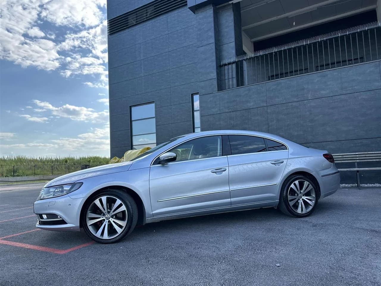 Passat CC 2.0 Manual, 2012 — foto 1 nga 11