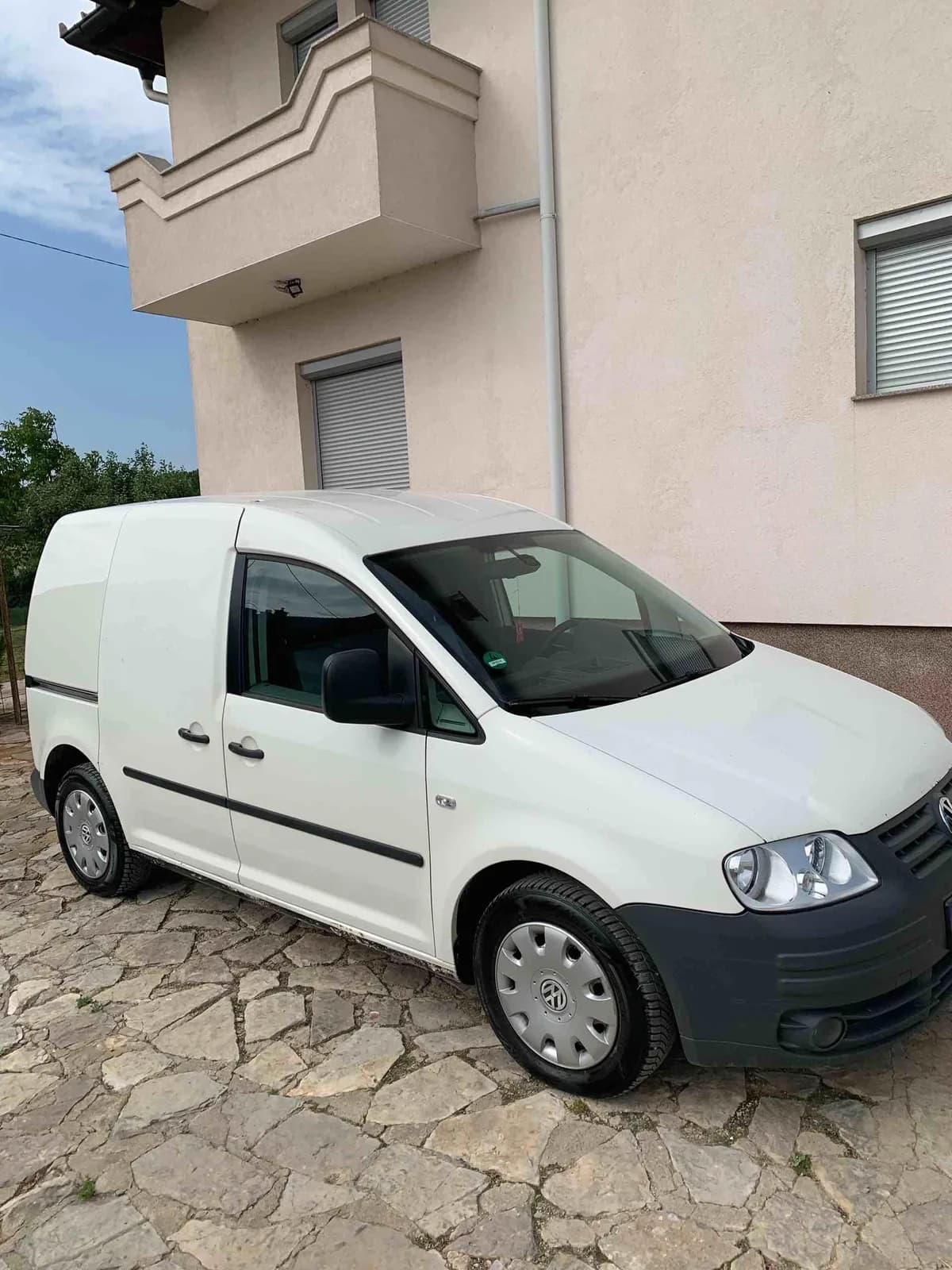 Volkswagen Caddy 2.0 SDI, Viti 2008 — foto 1 nga 4