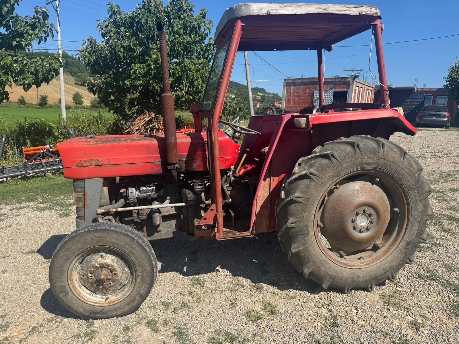 Massey Ferguson 135 — foto 1 nga 4
