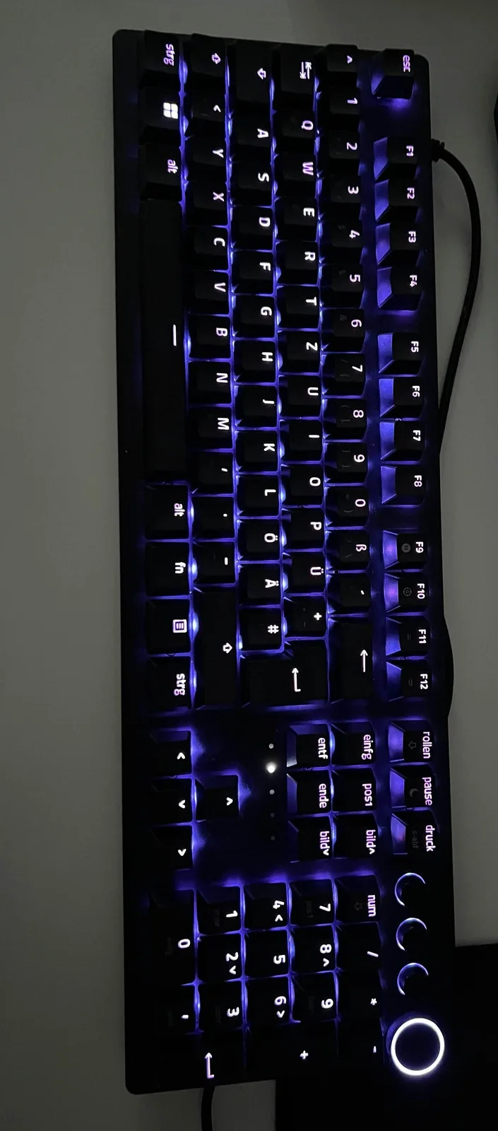 Razer Huntsman V2 — tastierë gaming, DE Layout — foto 2 nga 10