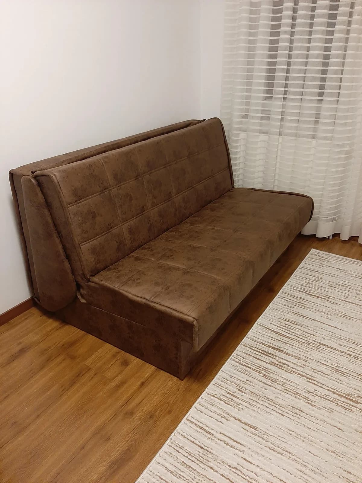 Divan që hapet — foto 1 nga 3