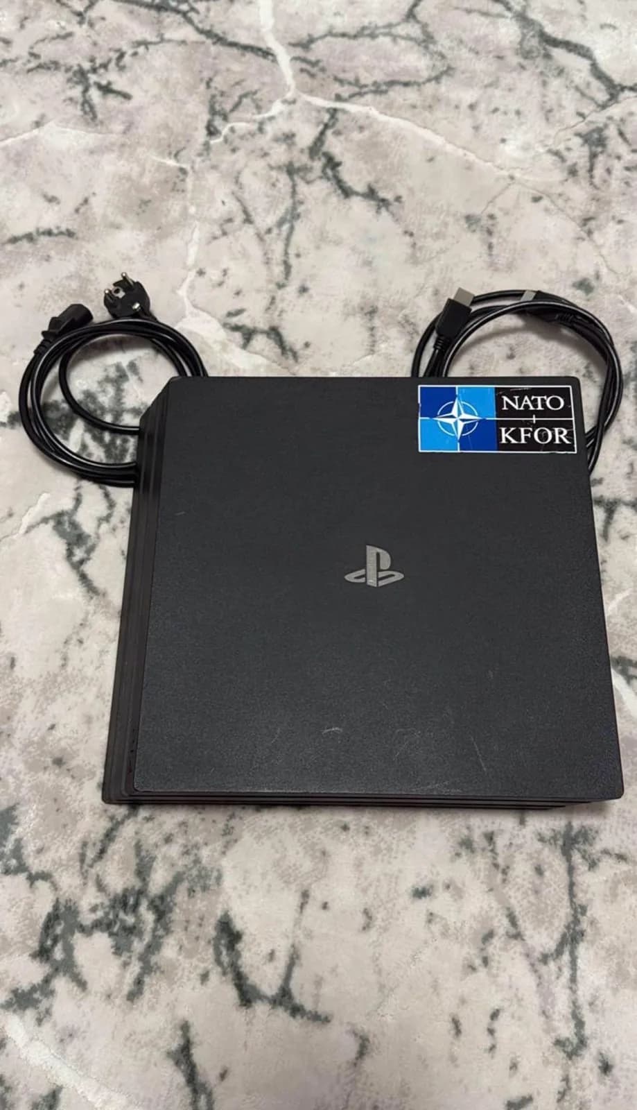 PlayStation 4 Pro — foto 2 nga 5