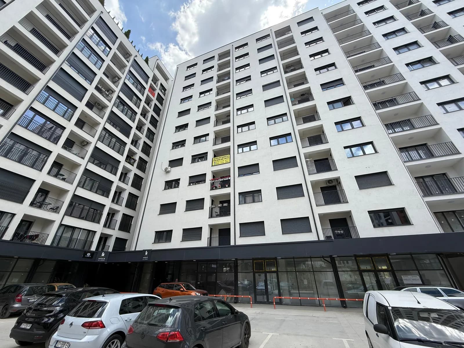 Lokal 150 m² me qira te Rruga A — foto 2 nga 4