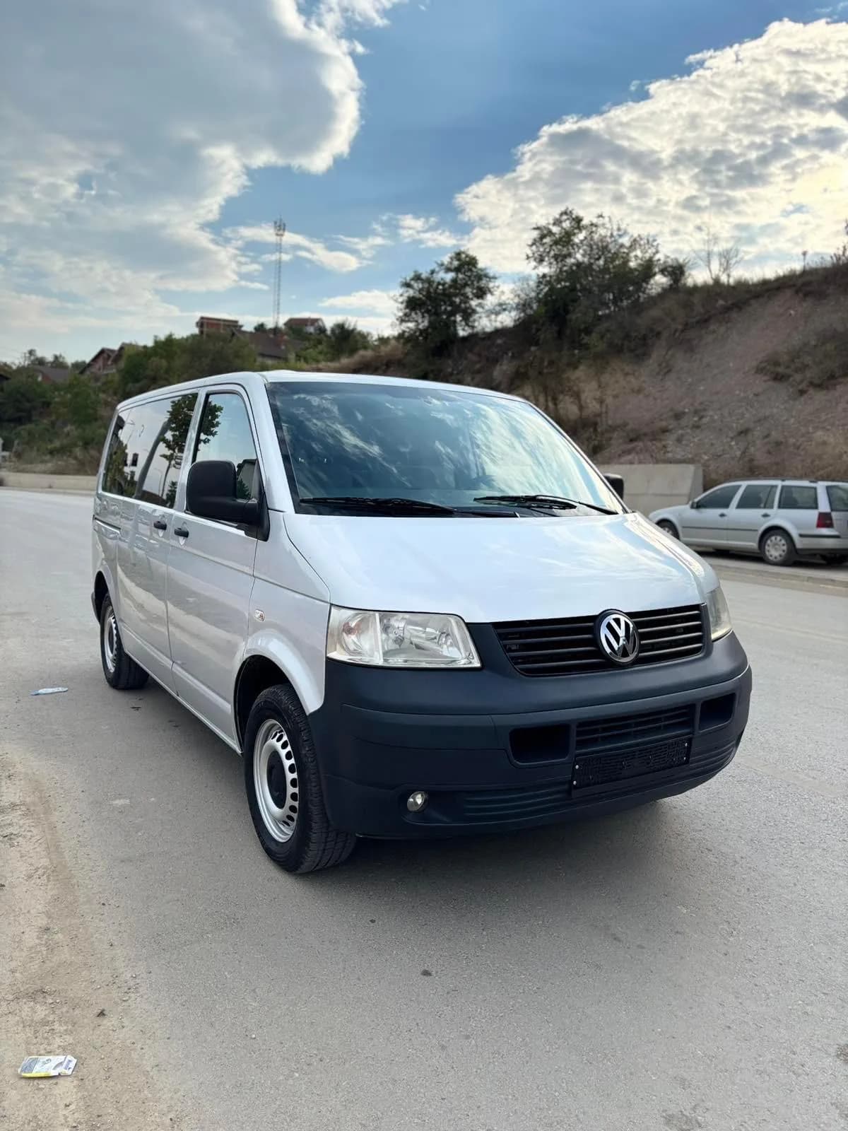 Volkswagen T5 Transporter — foto 2 nga 9