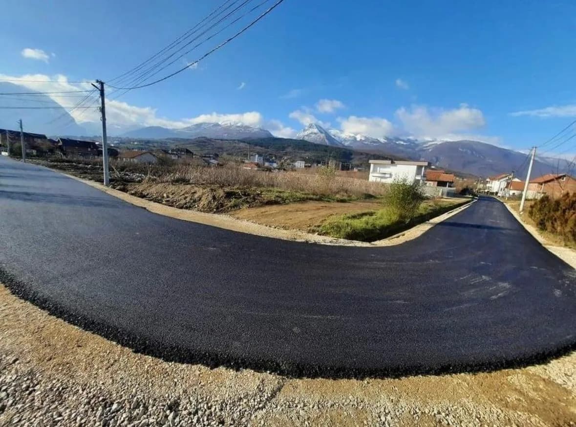 Shiten parcela ndërtimore në Pejë — foto 1 nga 2
