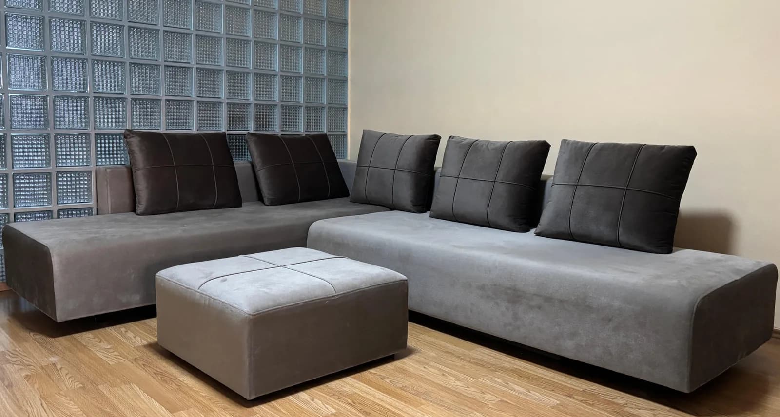 Divan modular — foto 1 nga 5