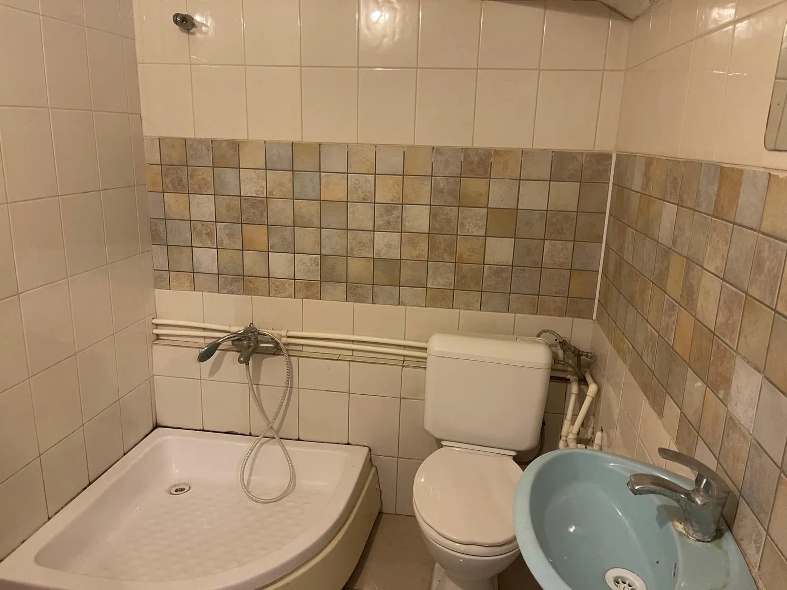 Jepet banesë garsonierë me qira — foto 2 nga 4