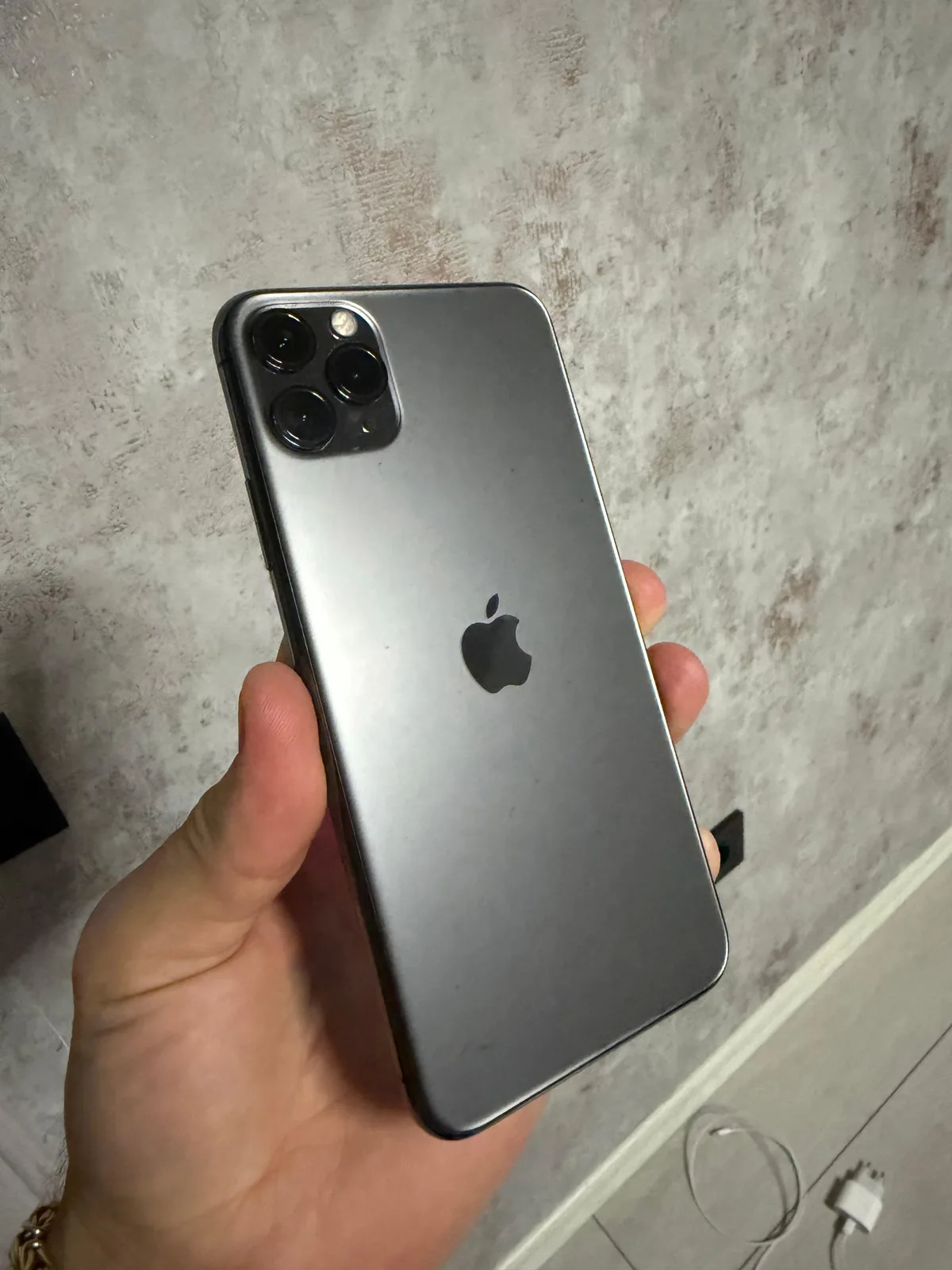 iPhone 11 Pro Max CE — foto 1 nga 5