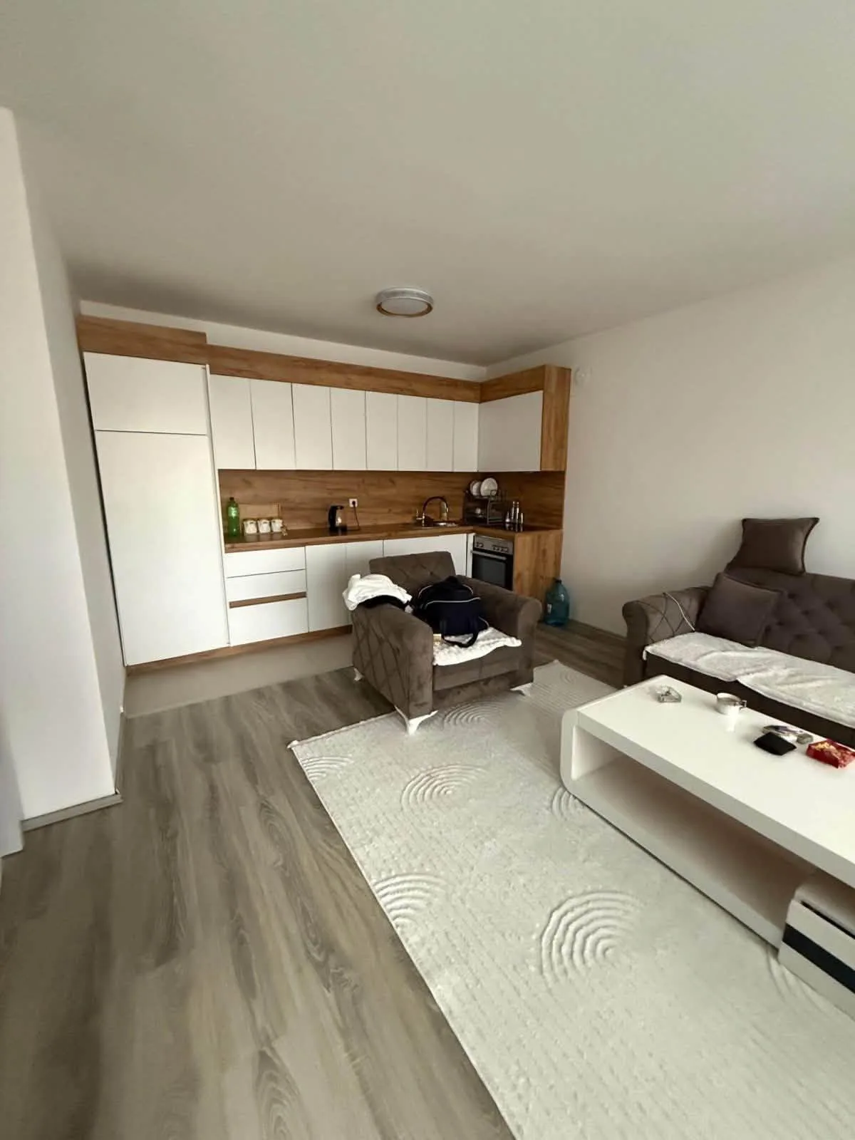 Banesë me qira, 3 dhomëshe në Fushë Kosovë, 044 555 549 — foto 1 nga 4