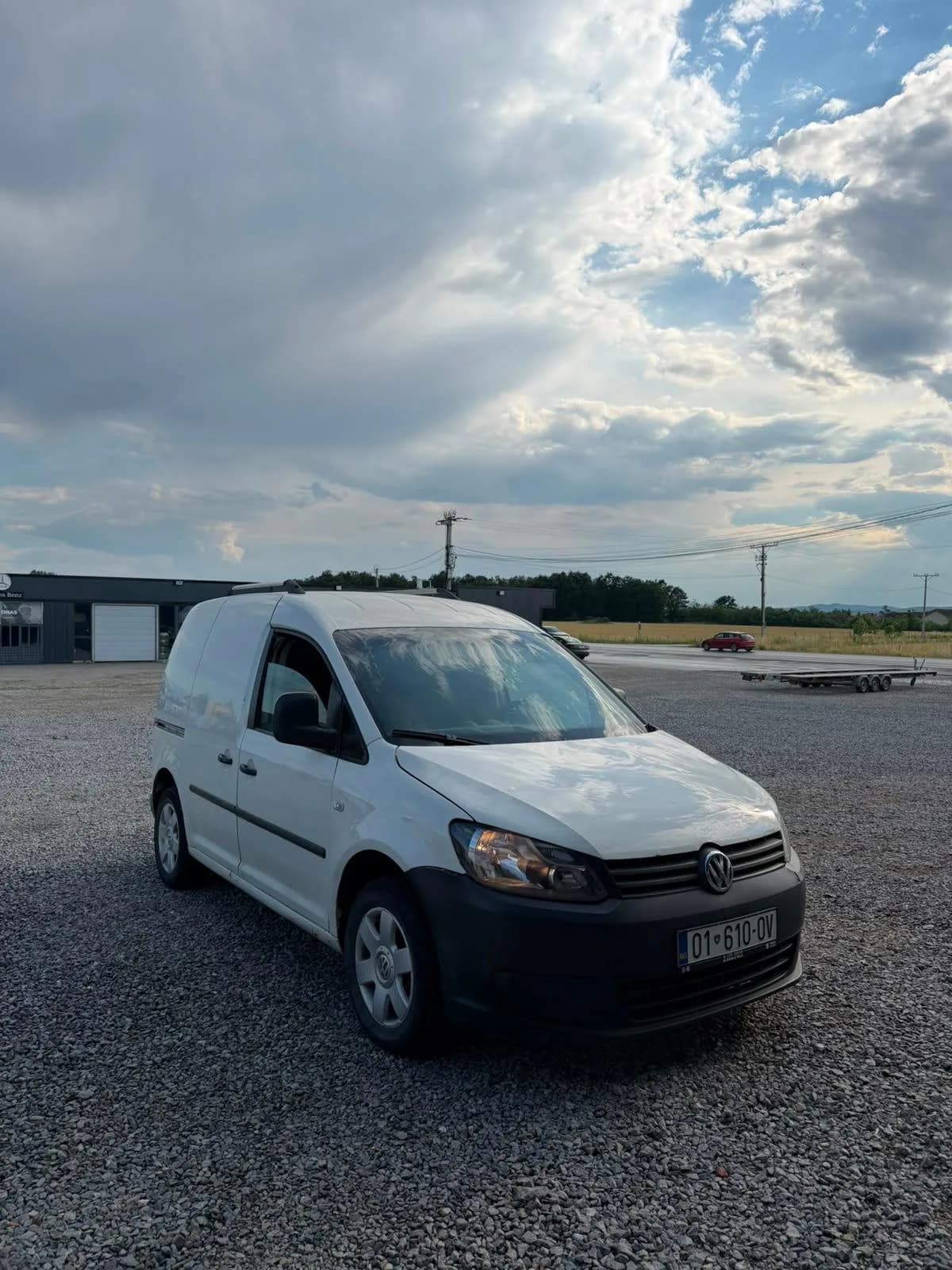 VW Caddy automatik 1.9, Diesel - Viti 2006 — foto 1 nga 11