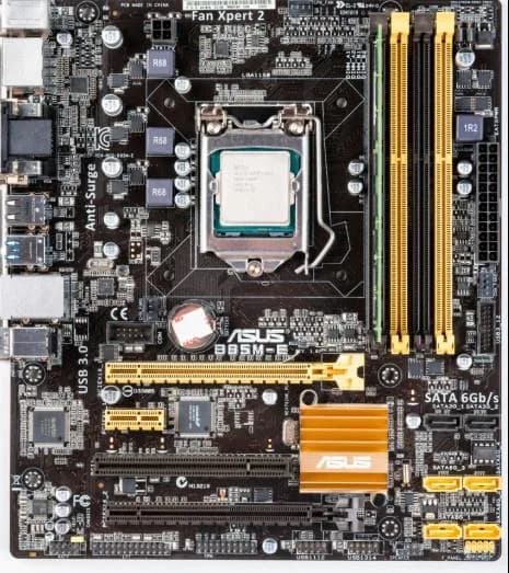 Shitet pllakë Asus me i7-4770K, 24 GB RAM dhe 240 GB SSD + 4 TB HDD — foto 1 nga 2