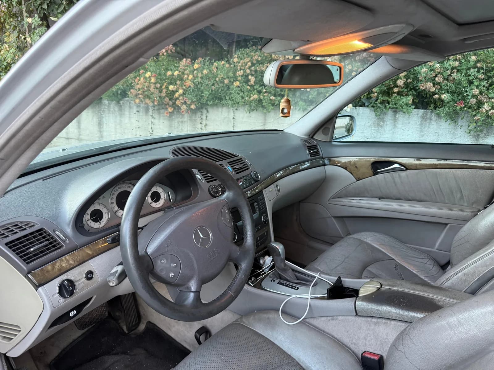 Mercedes-Benz E 270 — foto 1 nga 5